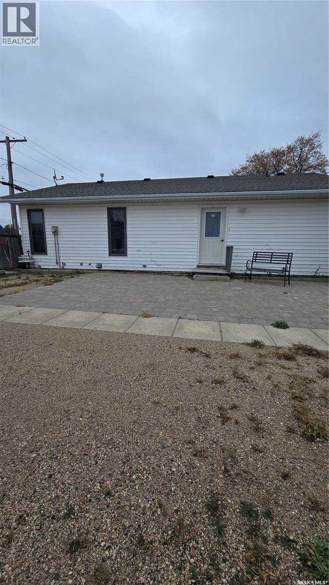 108 1st Street W, Carnduff, Saskatchewan  S0C 0S0 - Photo 2 - SK020819
