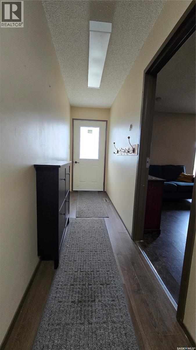 108 1st Street W, Carnduff, Saskatchewan  S0C 0S0 - Photo 6 - SK020819