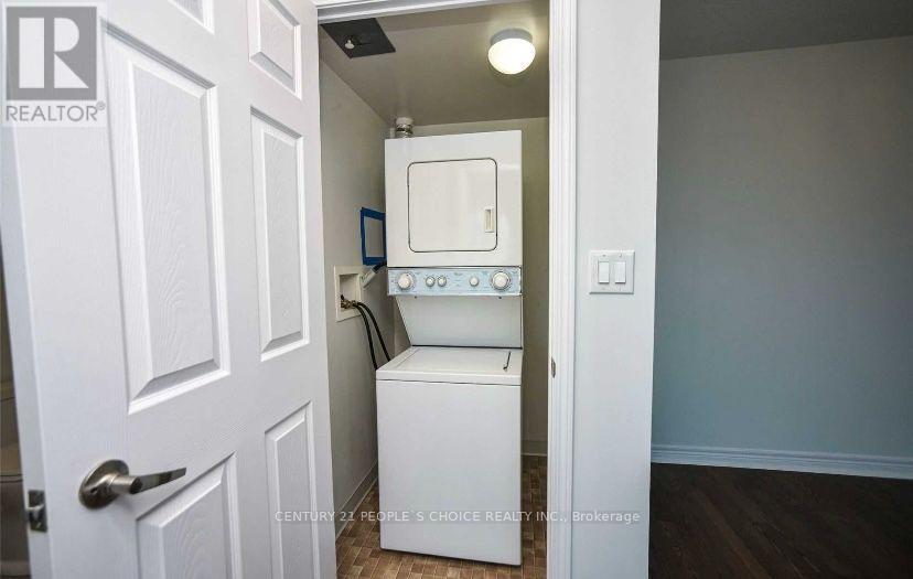 2807 - 208 Enfield Place, Mississauga, Ontario  L5B 0G8 - Photo 17 - W12462097