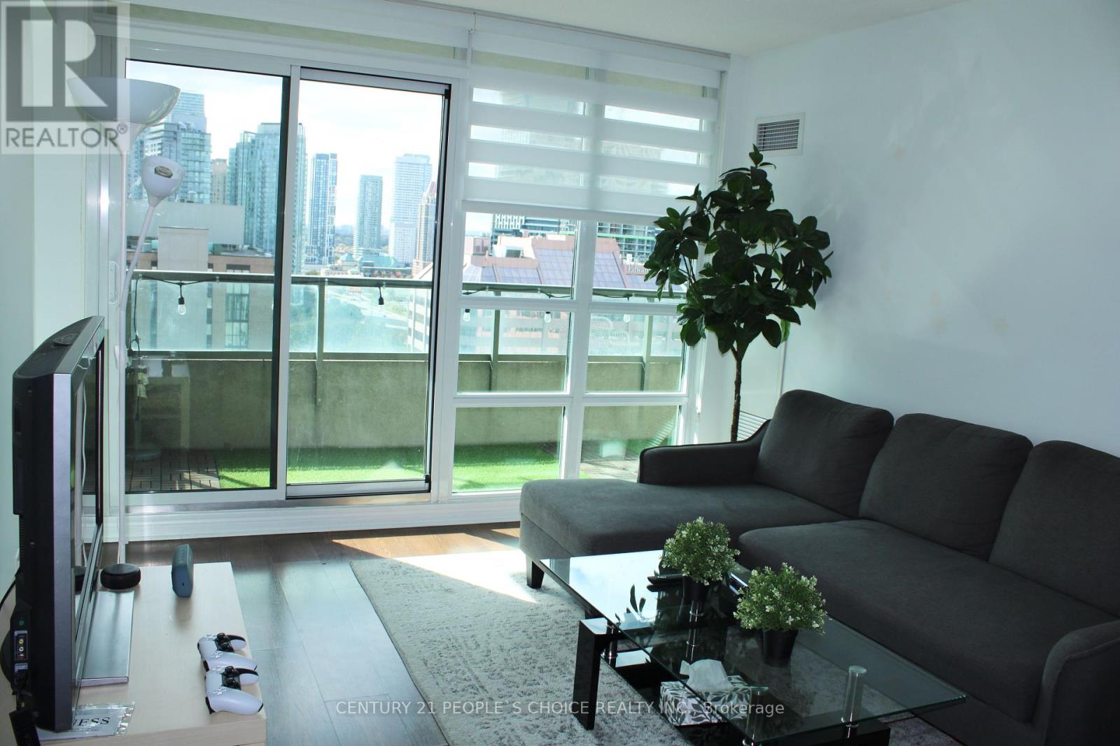 2807 - 208 Enfield Place, Mississauga, Ontario  L5B 0G8 - Photo 6 - W12462097