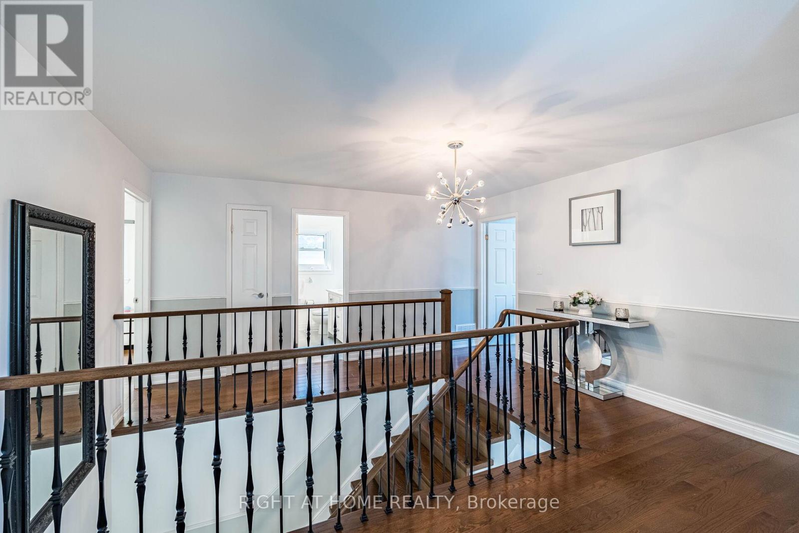 3981 Mahogany Row, Mississauga, Ontario  L4W 2H7 - Photo 19 - W12462101