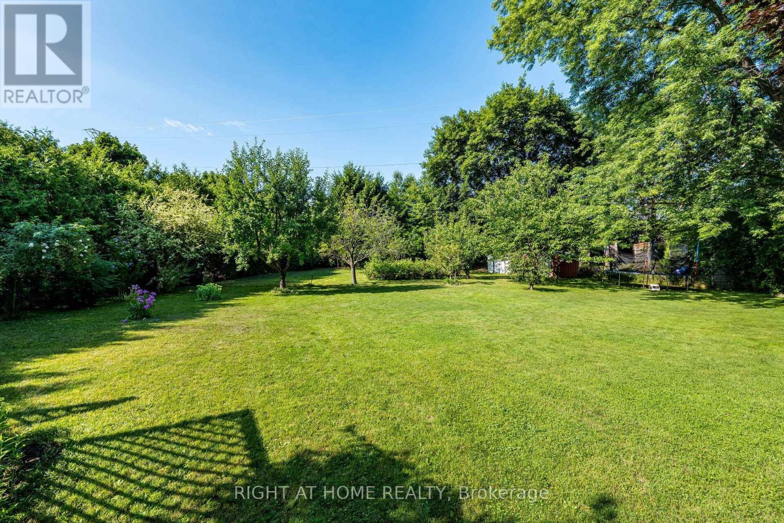 3981 Mahogany Row, Mississauga, Ontario  L4W 2H7 - Photo 38 - W12462101