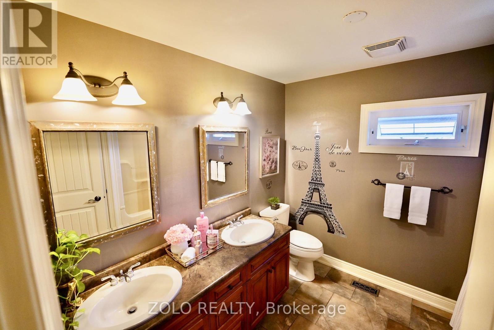 4658 Lyons Parkway, Niagara Falls, Ontario  L2G 0A4 - Photo 28 - X12462109