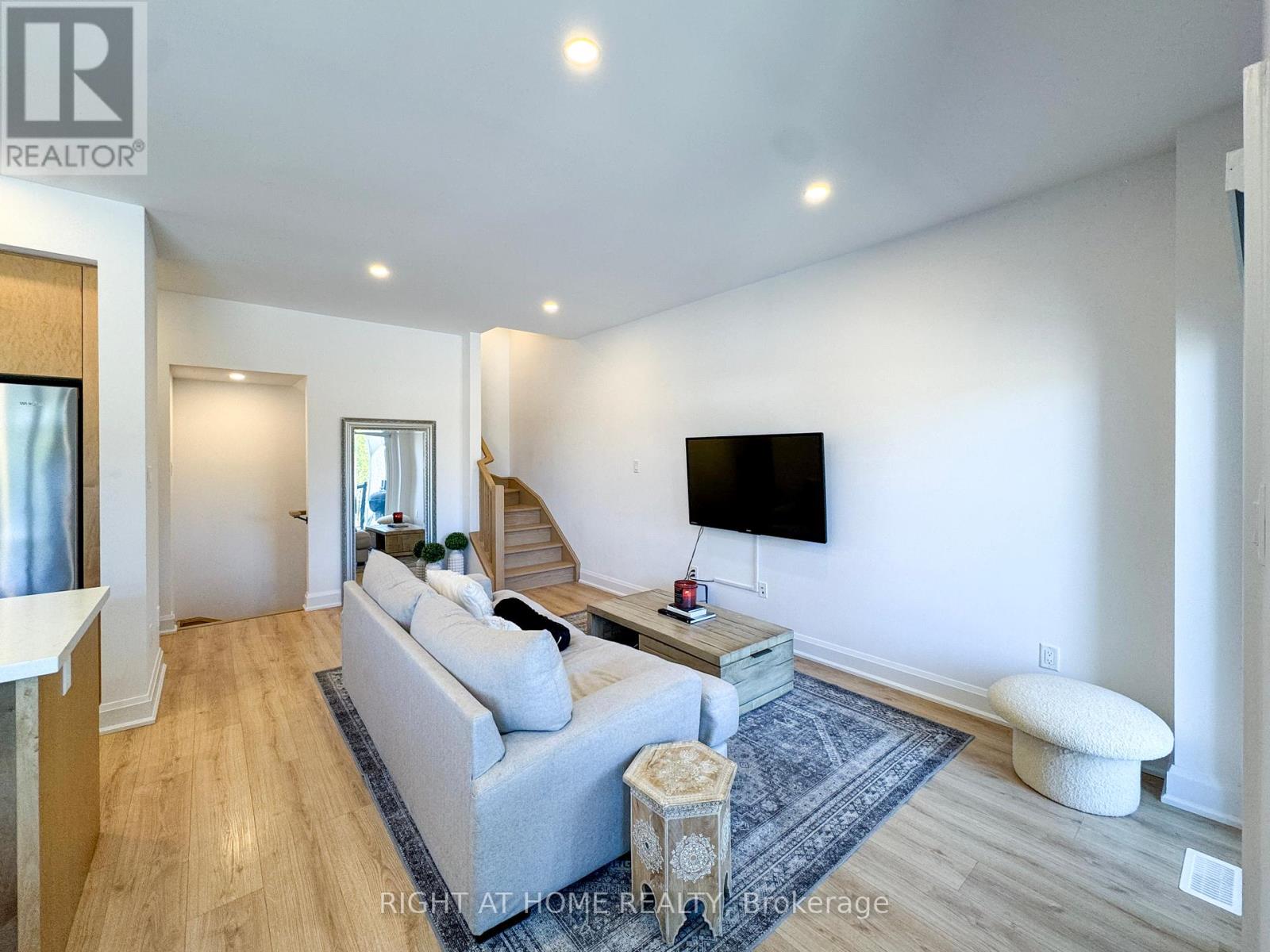 23 - 292 Vine Street, St. Catharines, Ontario  L2M 4T3 - Photo 14 - X12462114