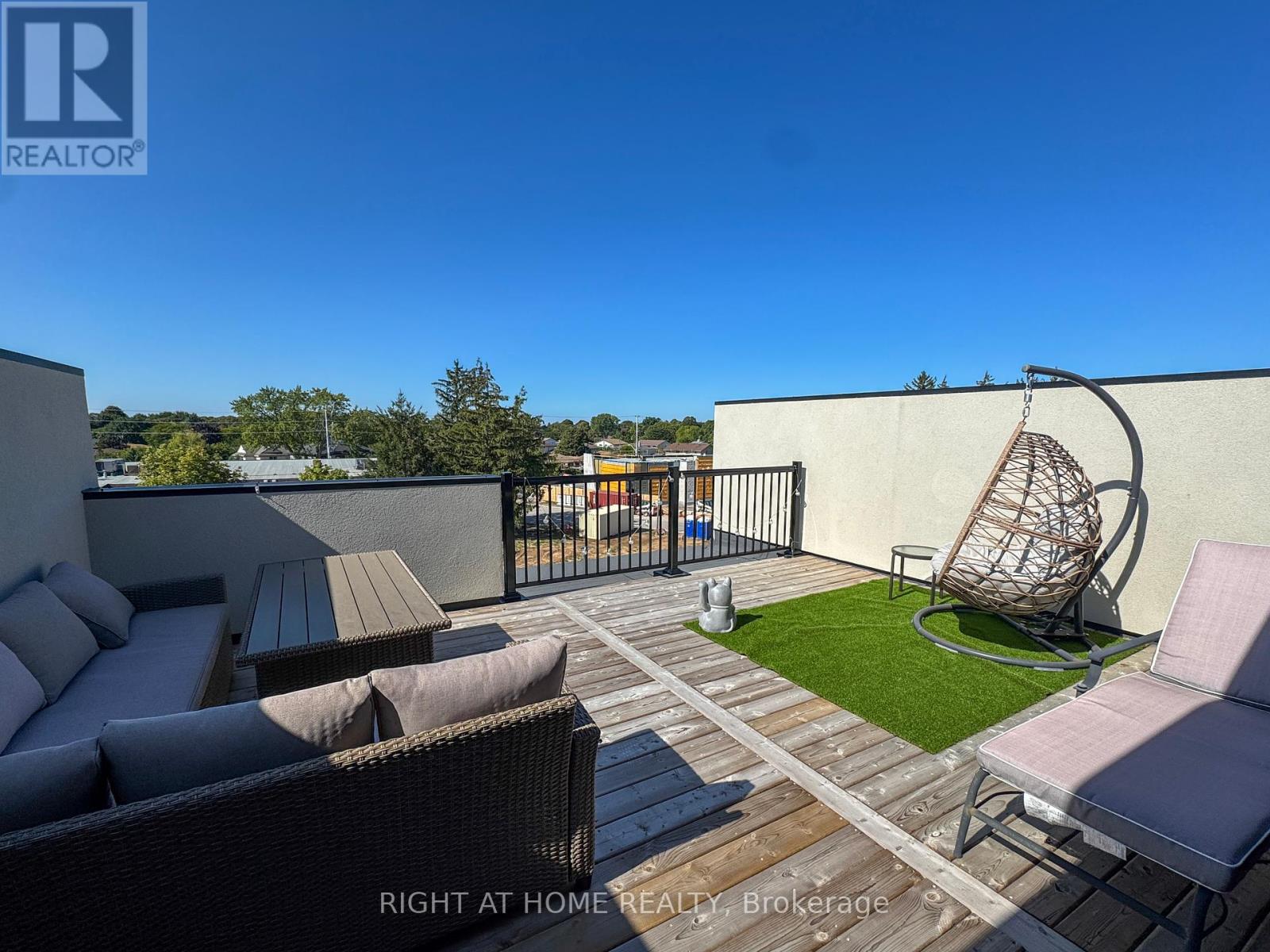 23 - 292 Vine Street, St. Catharines, Ontario  L2M 4T3 - Photo 24 - X12462114