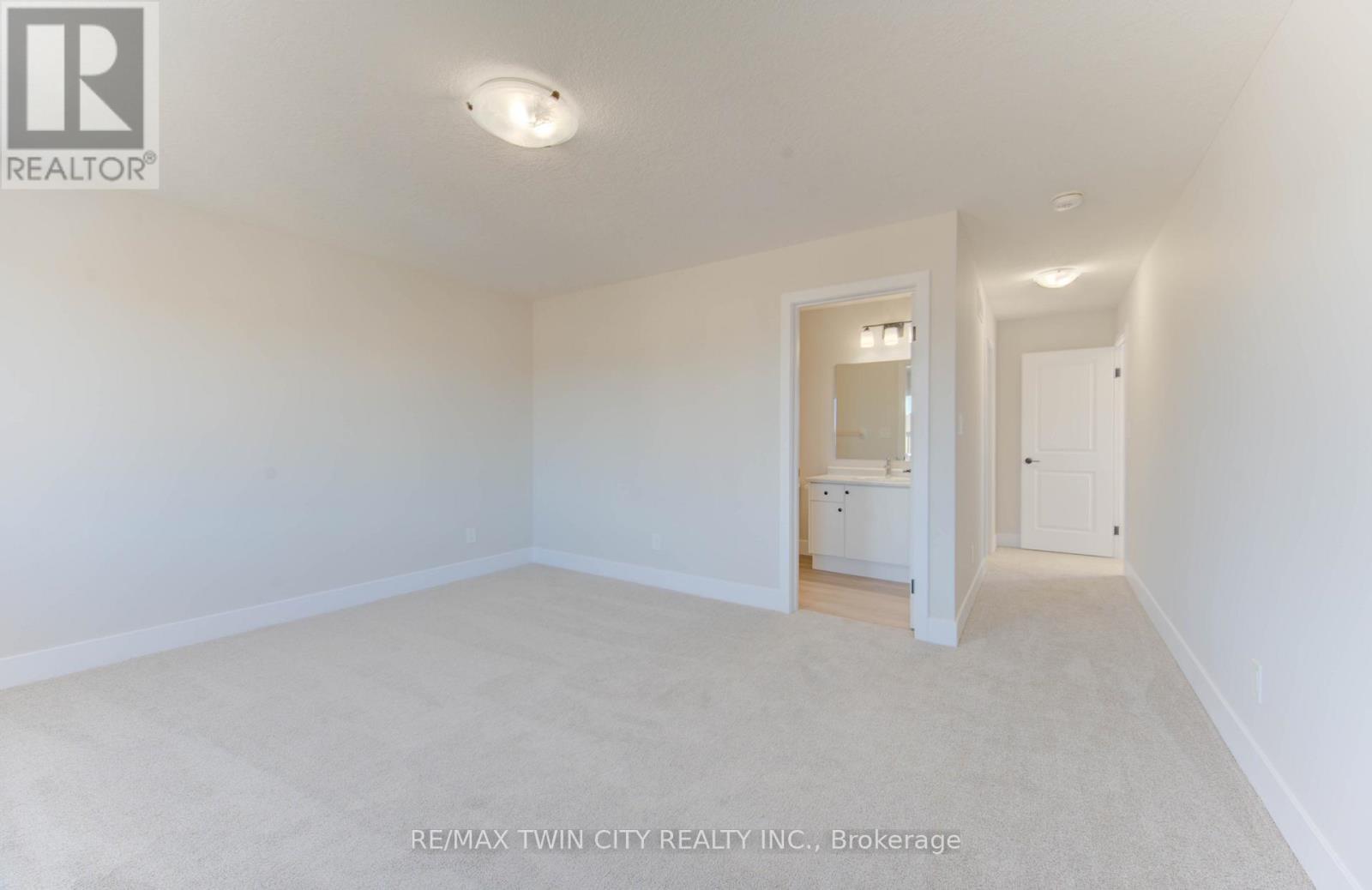 171 Otterbein Road, Kitchener, Ontario  N2B 0A8 - Photo 21 - X12462123