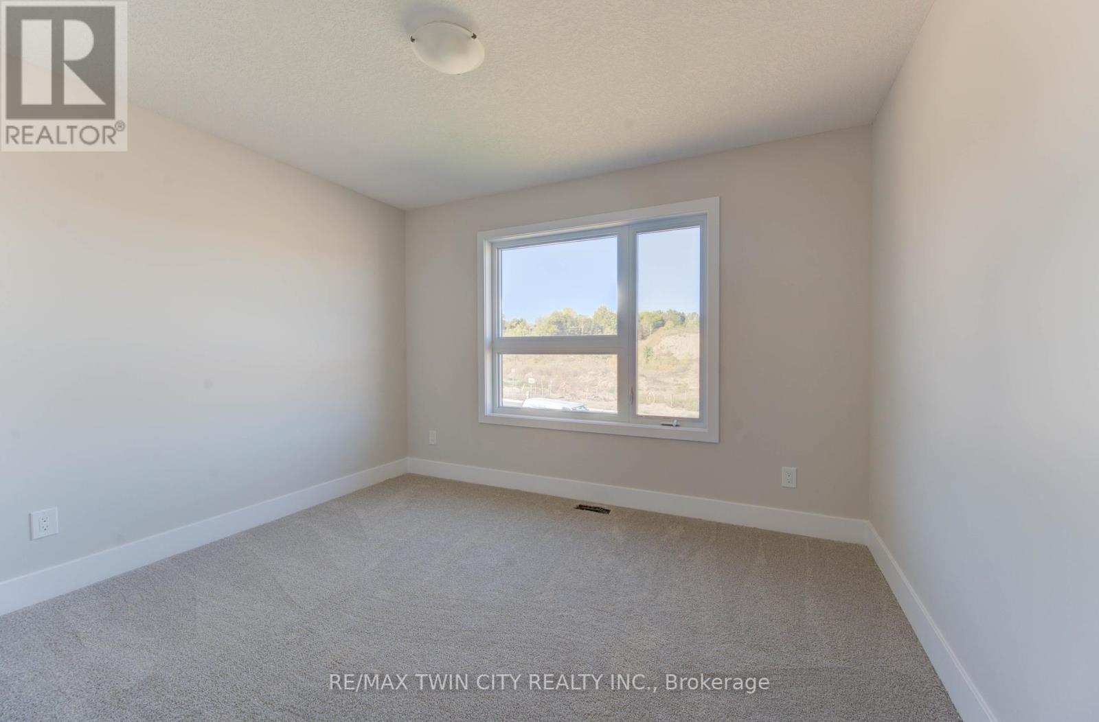 171 Otterbein Road, Kitchener, Ontario  N2B 0A8 - Photo 29 - X12462123