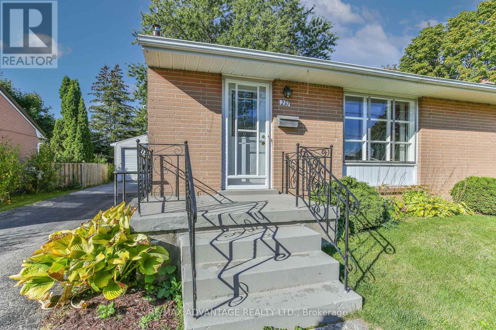 237 Rainbow Avenue, London East, Ontario  N5W 4V9 - Photo 1 - X12462135