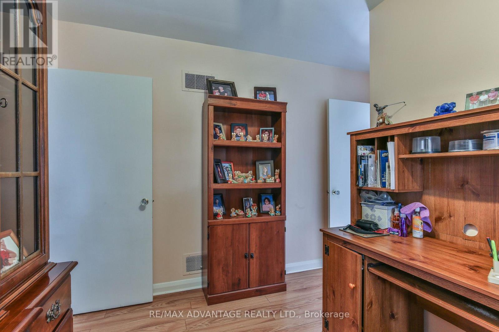 237 Rainbow Avenue, London East, Ontario  N5W 4V9 - Photo 19 - X12462135