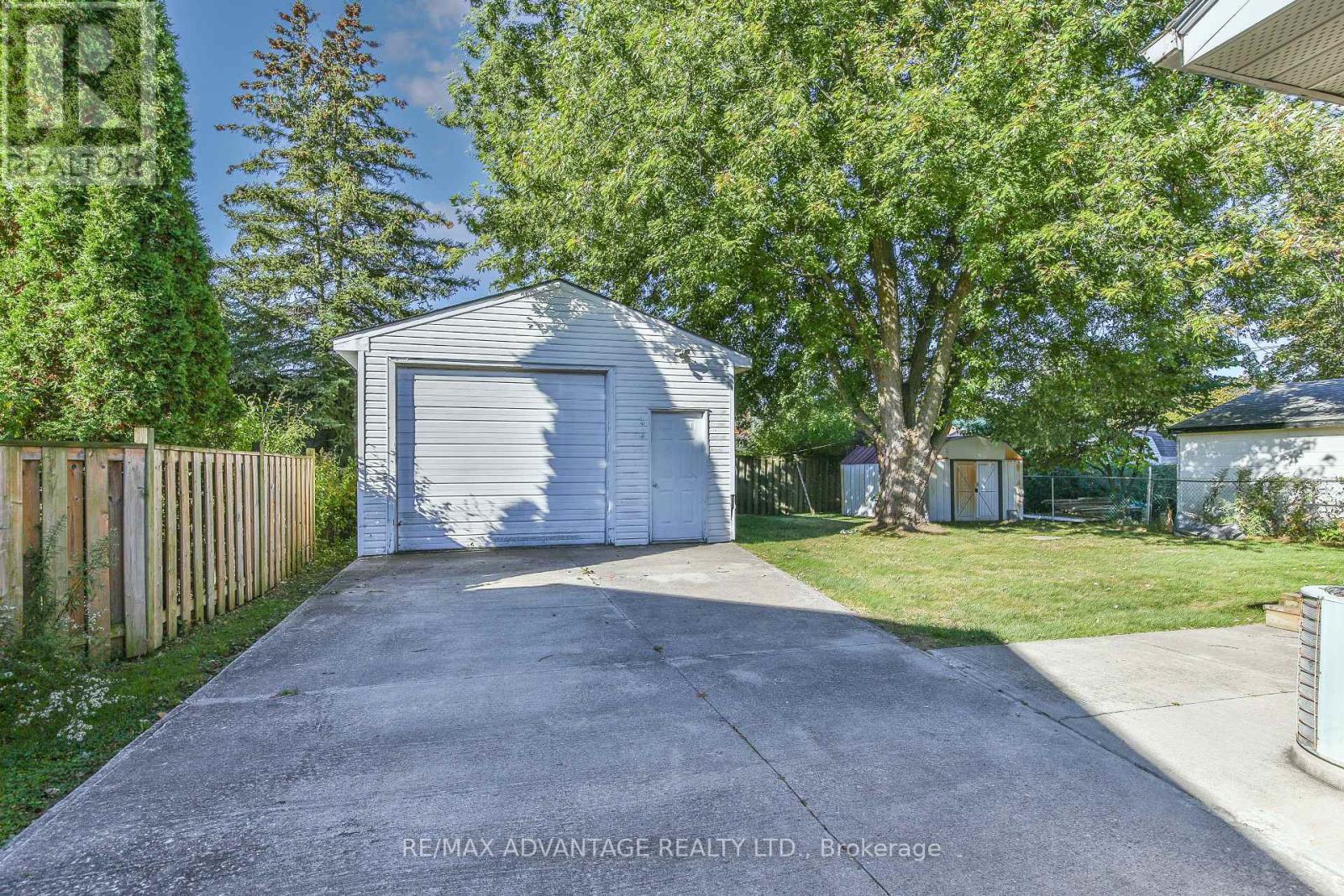 237 Rainbow Avenue, London East, Ontario  N5W 4V9 - Photo 24 - X12462135