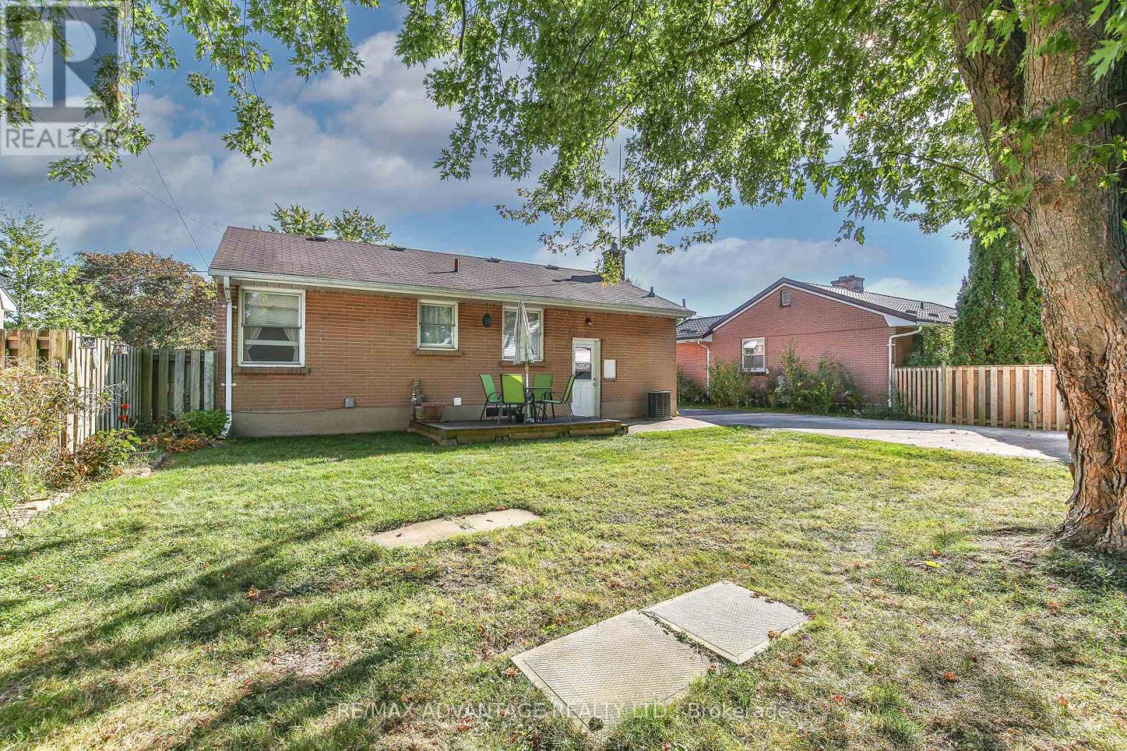 237 Rainbow Avenue, London East, Ontario  N5W 4V9 - Photo 27 - X12462135