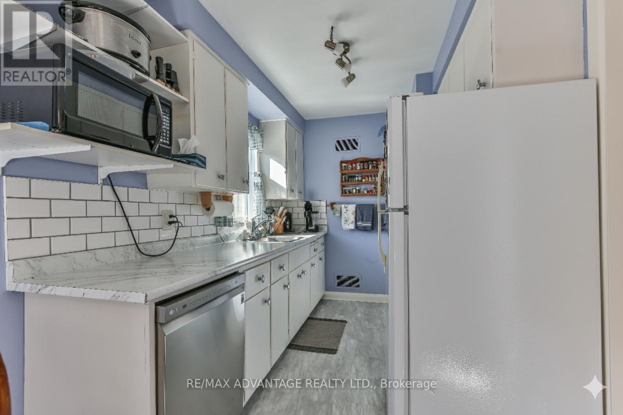 237 Rainbow Avenue, London East, Ontario  N5W 4V9 - Photo 7 - X12462135