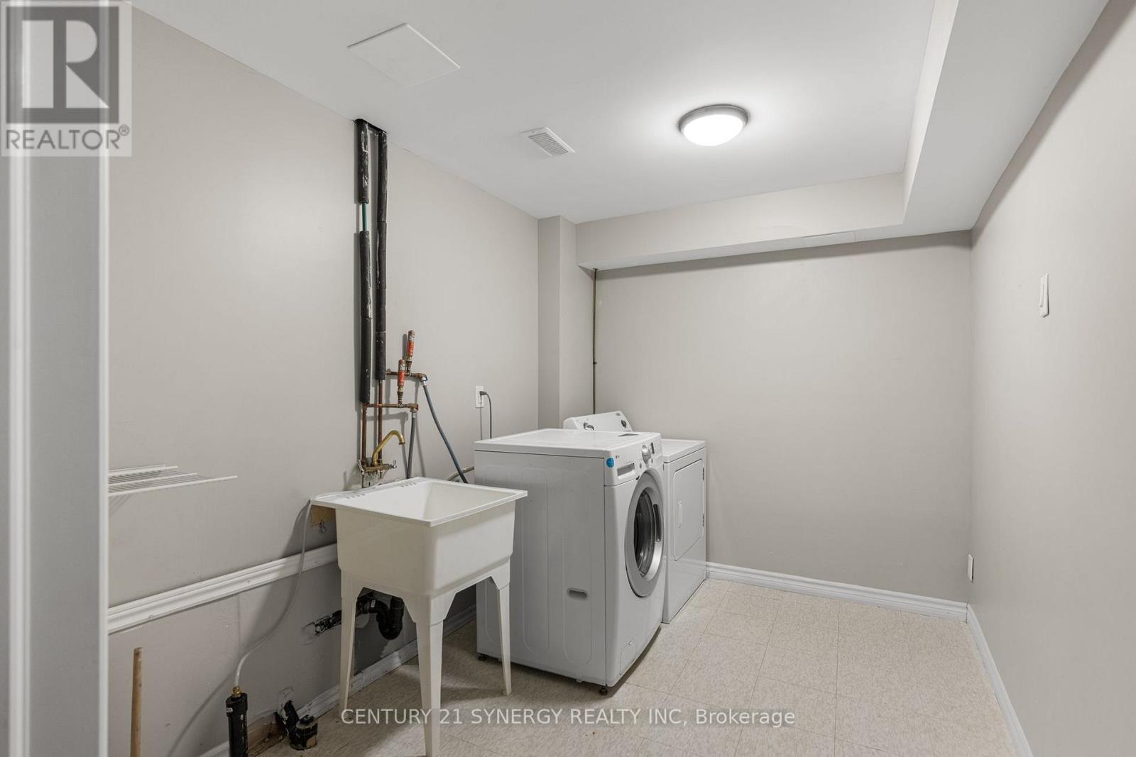 2752 Wyldewood Street W, Ottawa, Ontario  K1T 2S4 - Photo 39 - X12462142
