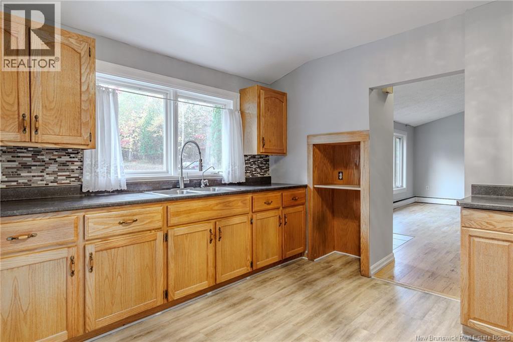 57 Iona Avenue, Rothesay, New Brunswick  E2E 3J7 - Photo 12 - NB128463