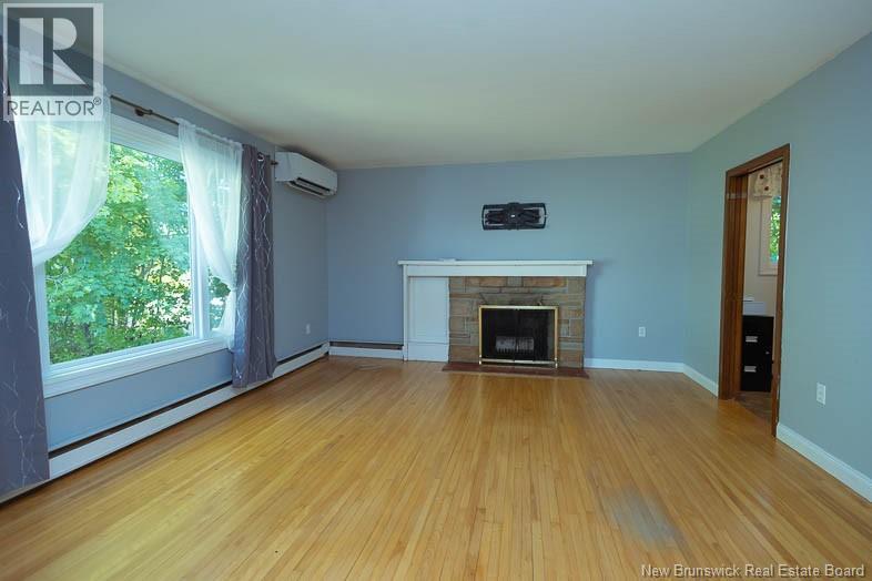 30 Canterbury Drive, Fredericton, New Brunswick  E3B 4L6 - Photo 12 - NB128206