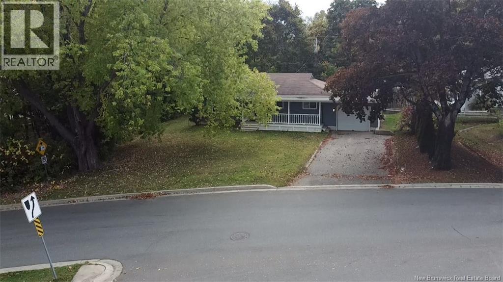 30 Canterbury Drive, Fredericton, New Brunswick  E3B 4L6 - Photo 3 - NB128206