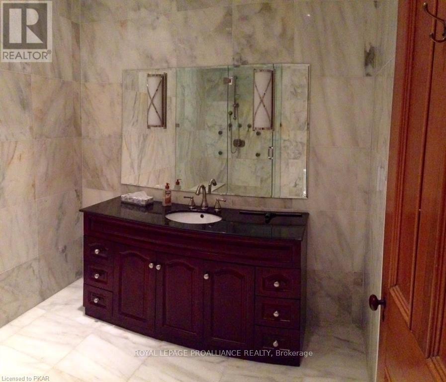 199 Dalhousie Street, Peterborough, Ontario  K9J 2M1 - Photo 10 - X12451169