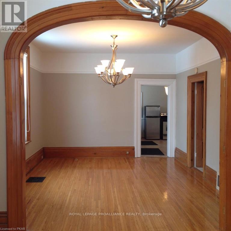 199 Dalhousie Street, Peterborough, Ontario  K9J 2M1 - Photo 4 - X12451169