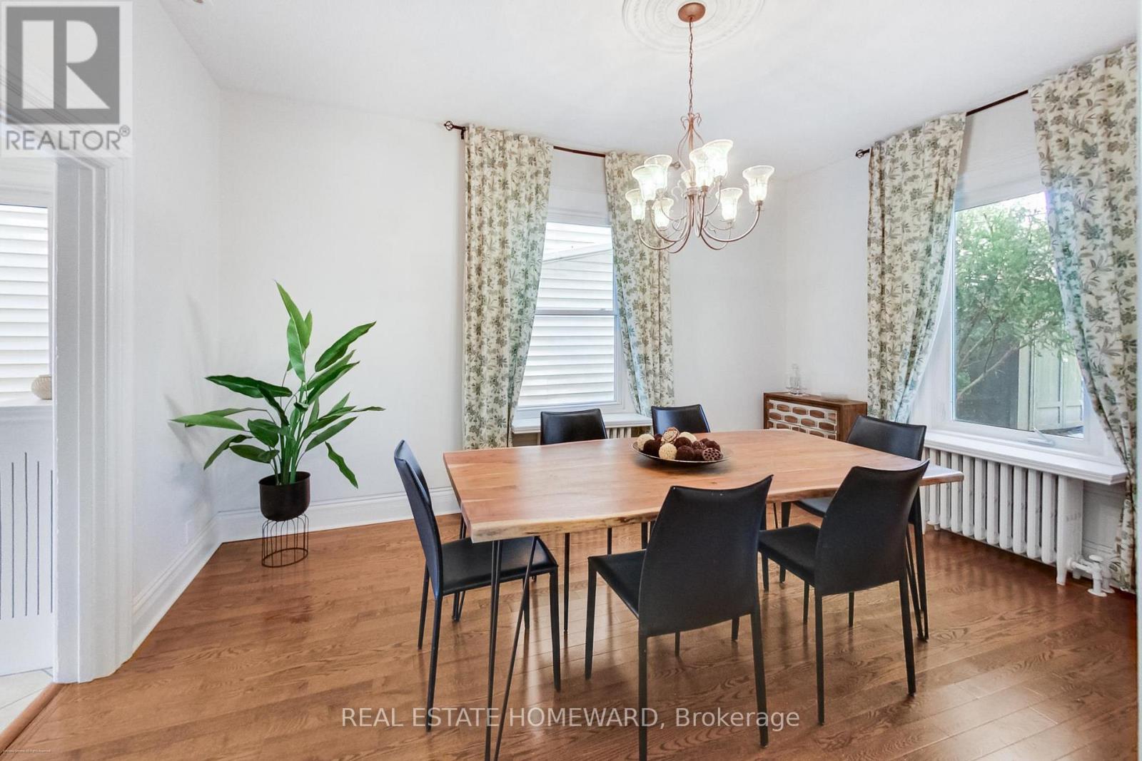 66 Badgerow Avenue, Toronto, Ontario  M4M 1V4 - Photo 13 - E12462133
