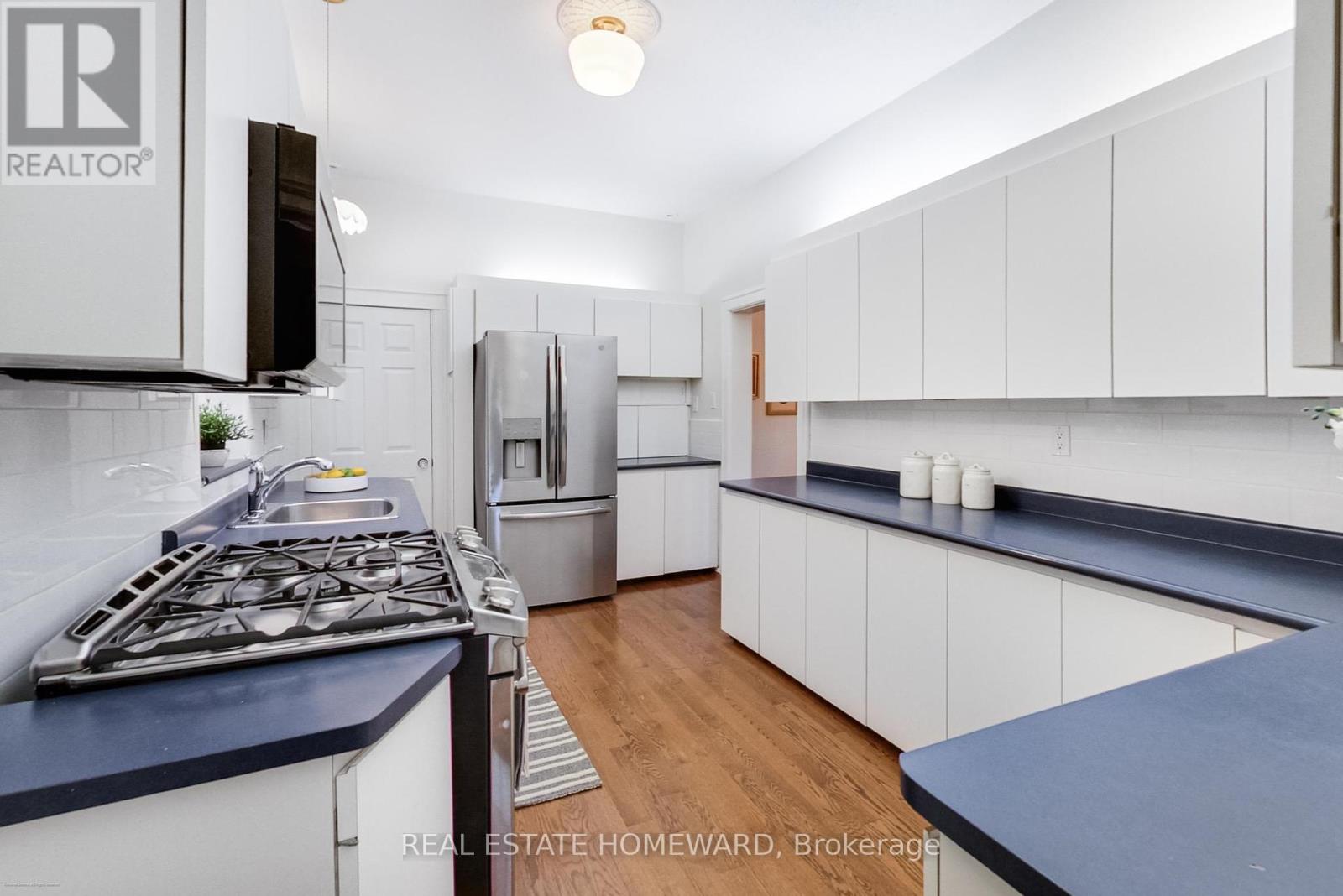 66 Badgerow Avenue, Toronto, Ontario  M4M 1V4 - Photo 14 - E12462133