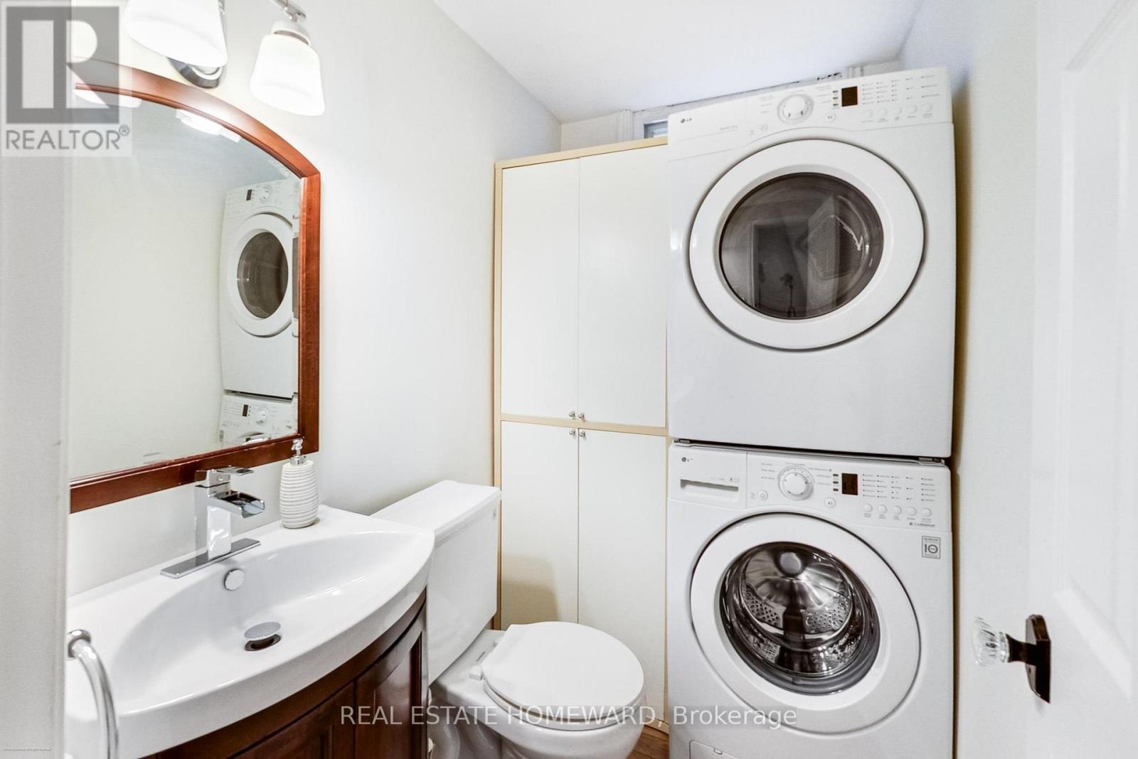 66 Badgerow Avenue, Toronto, Ontario  M4M 1V4 - Photo 18 - E12462133