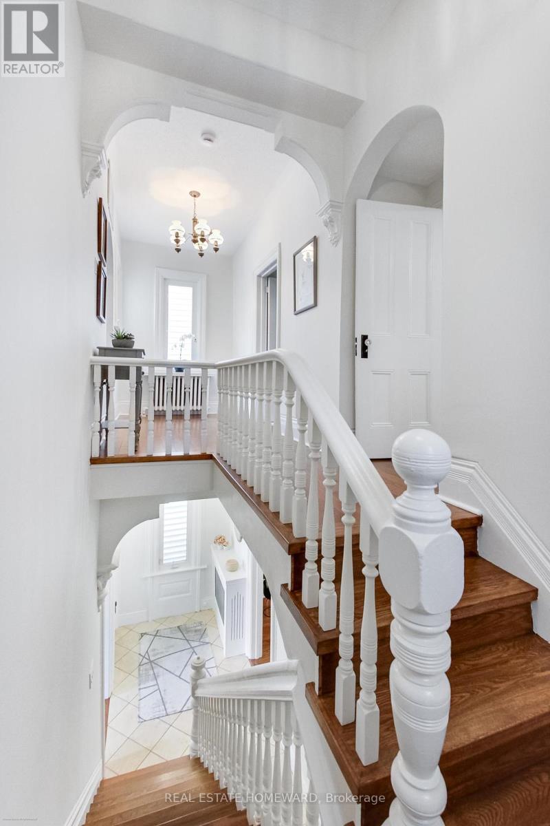66 Badgerow Avenue, Toronto, Ontario  M4M 1V4 - Photo 21 - E12462133