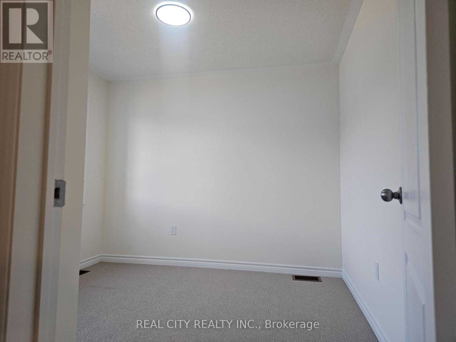 5 Heather Fullerton Road, Georgina, Ontario  L0E 1R0 - Photo 20 - N12462139