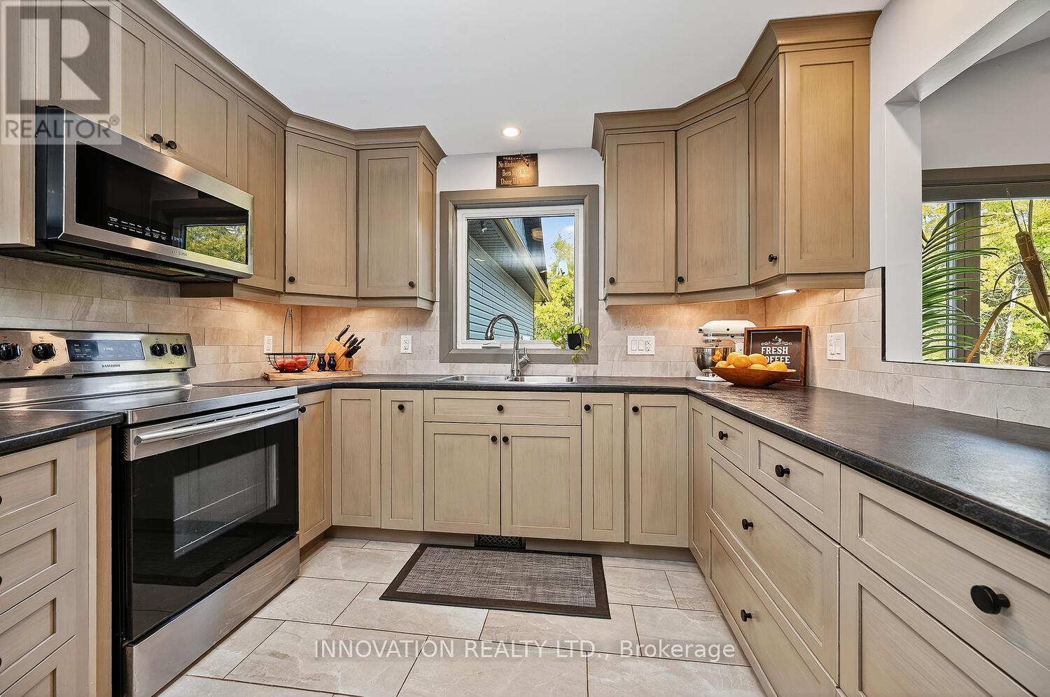 934 Maple Hill Road, North Grenville, Ontario  K0G 1T0 - Photo 9 - X12461574
