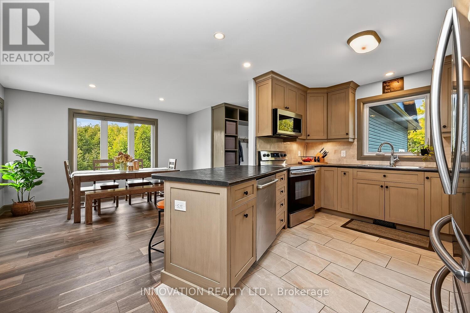 934 Maple Hill Road, North Grenville, Ontario  K0G 1T0 - Photo 8 - X12461574