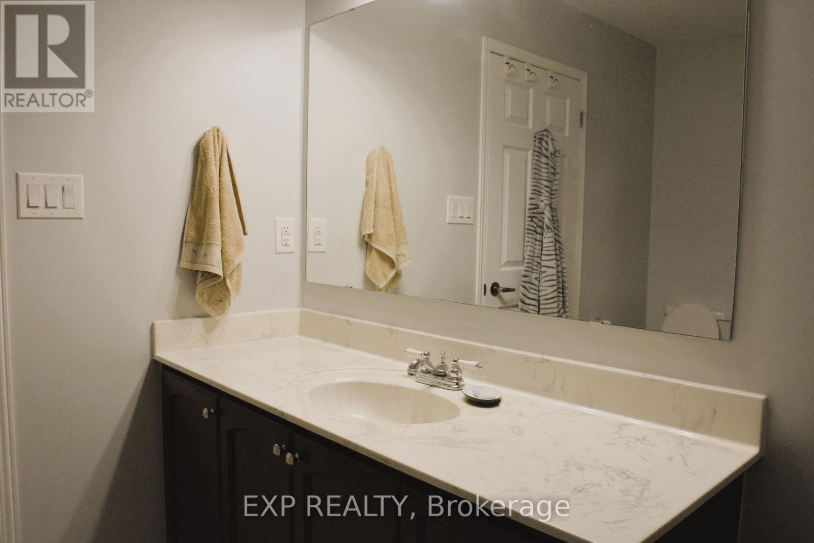 116 Goldham Way, Halton Hills, Ontario  L7G 0C8 - Photo 18 - W12462128