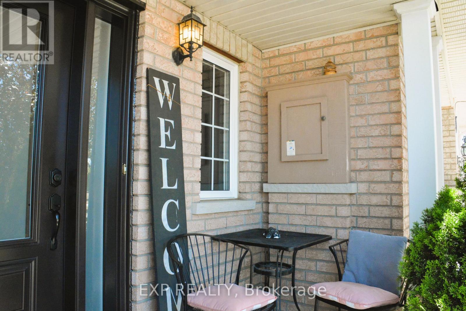 116 Goldham Way, Halton Hills, Ontario  L7G 0C8 - Photo 4 - W12462128