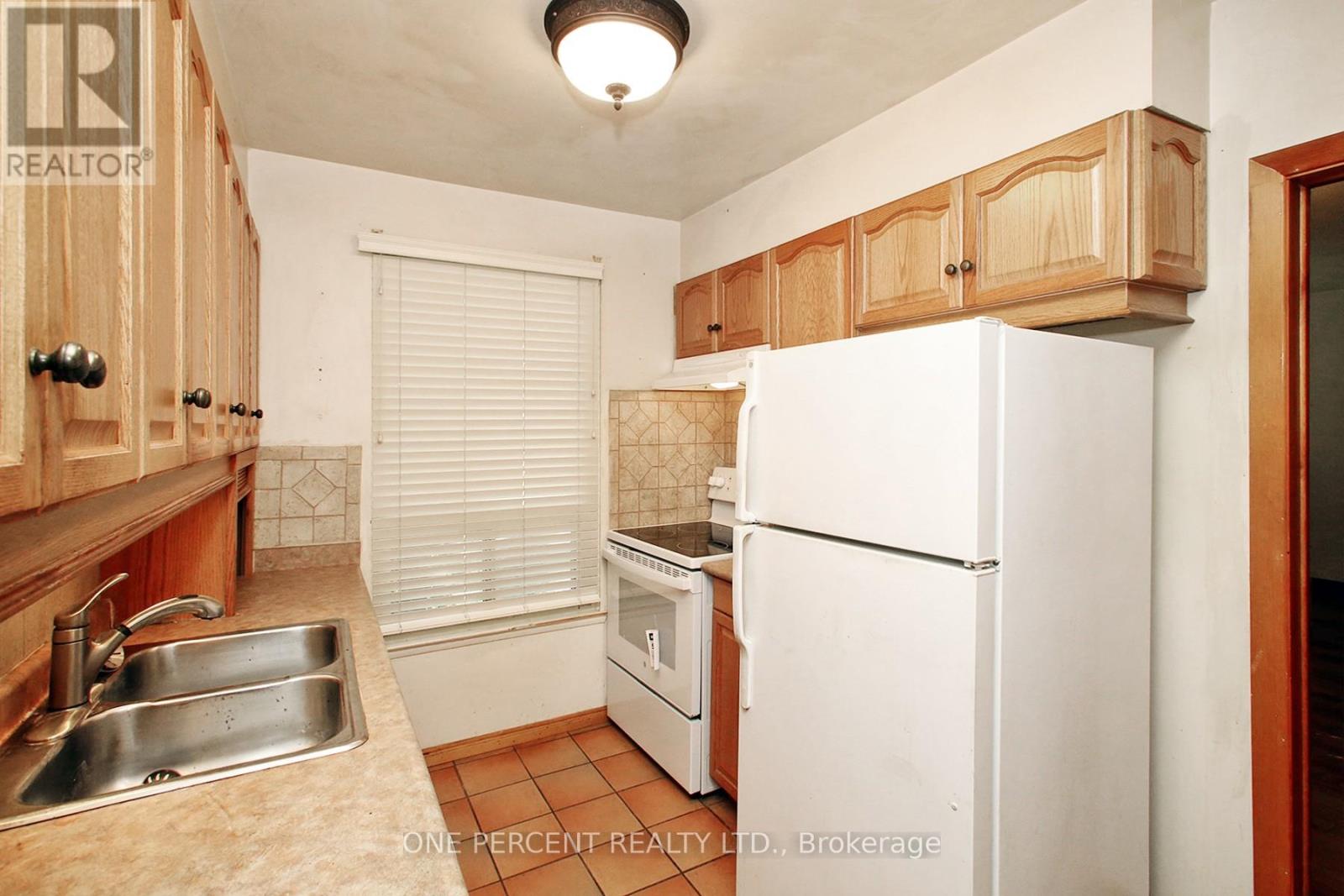 155 Bartley Bull Parkway, Brampton, Ontario  L6W 2K1 - Photo 10 - W12462134