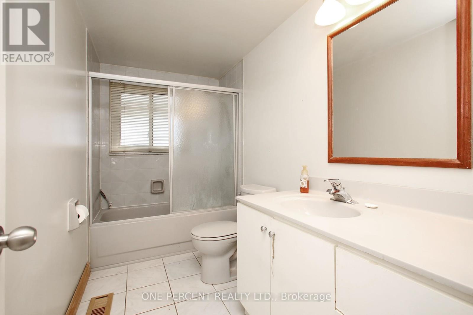 155 Bartley Bull Parkway, Brampton, Ontario  L6W 2K1 - Photo 17 - W12462134