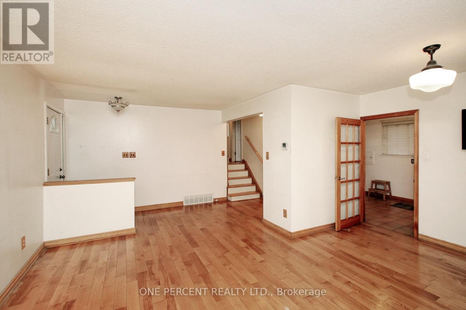 155 Bartley Bull Parkway, Brampton, Ontario  L6W 2K1 - Photo 5 - W12462134