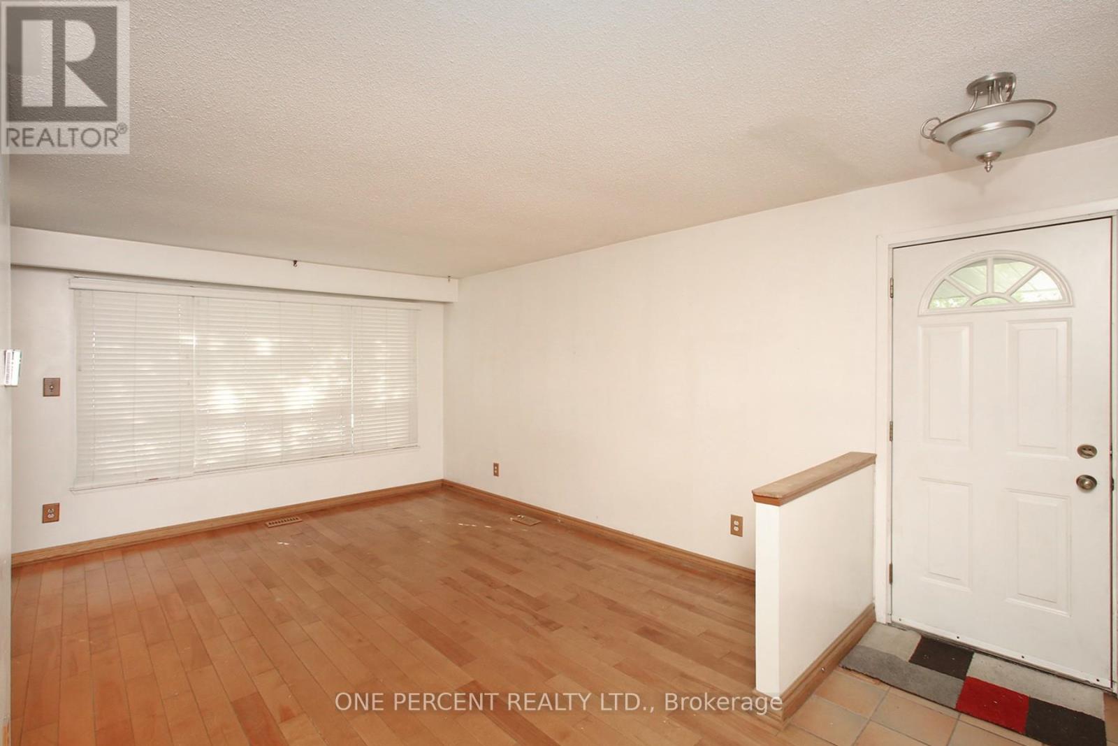 155 Bartley Bull Parkway, Brampton, Ontario  L6W 2K1 - Photo 7 - W12462134