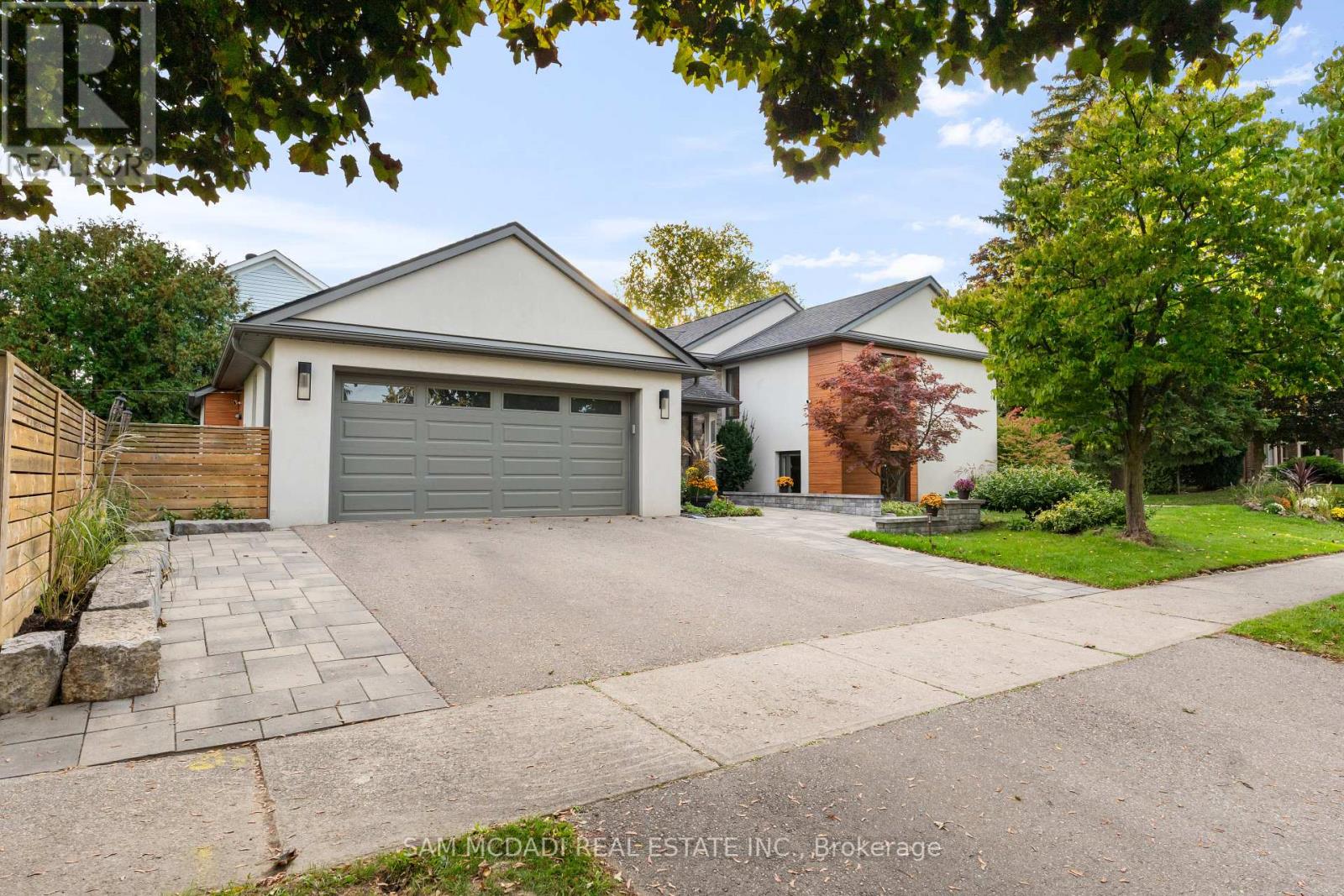 2480 Parmeer Drive, Mississauga, Ontario  L5C 2Y2 - Photo 37 - W12462144