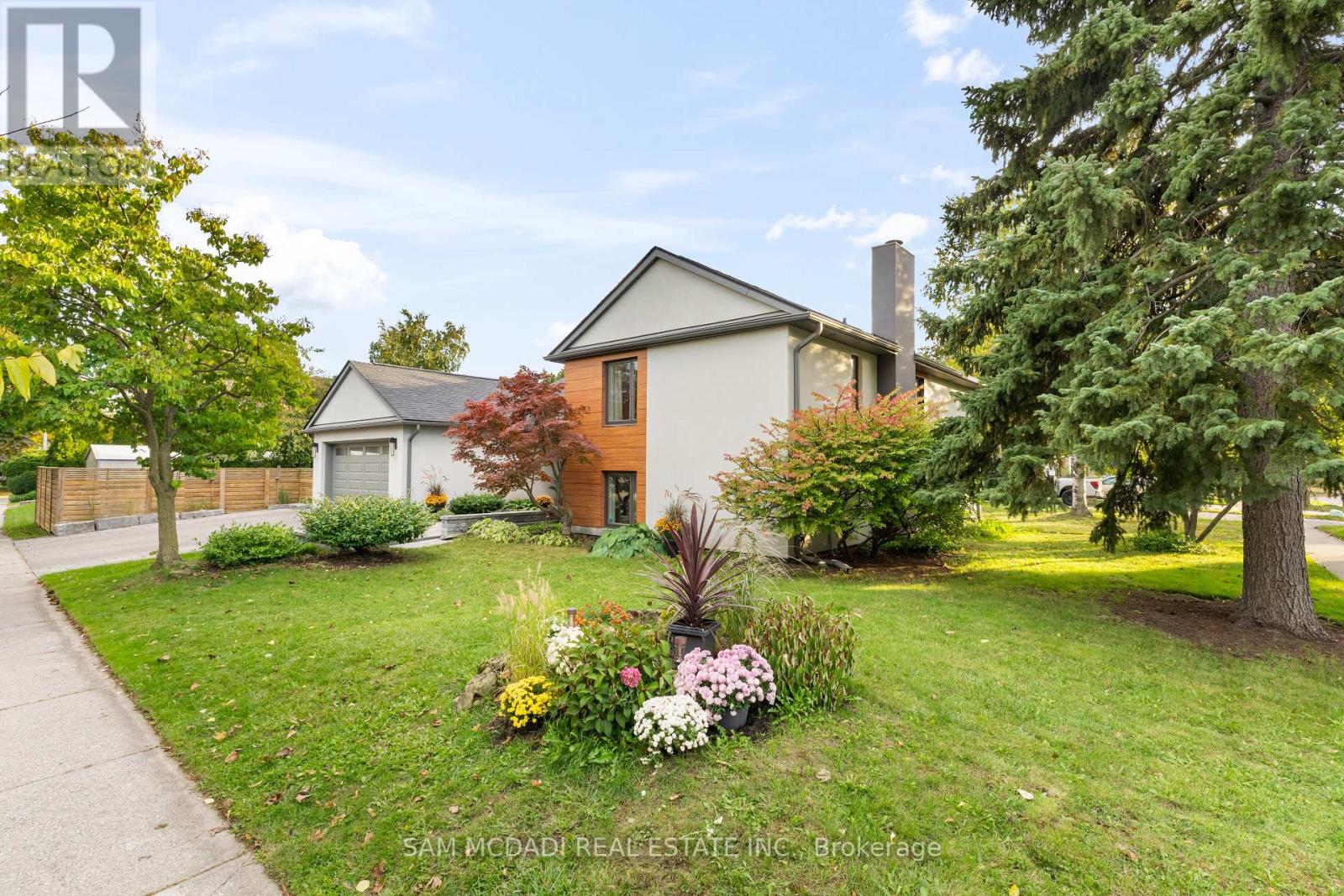2480 Parmeer Drive, Mississauga, Ontario  L5C 2Y2 - Photo 40 - W12462144