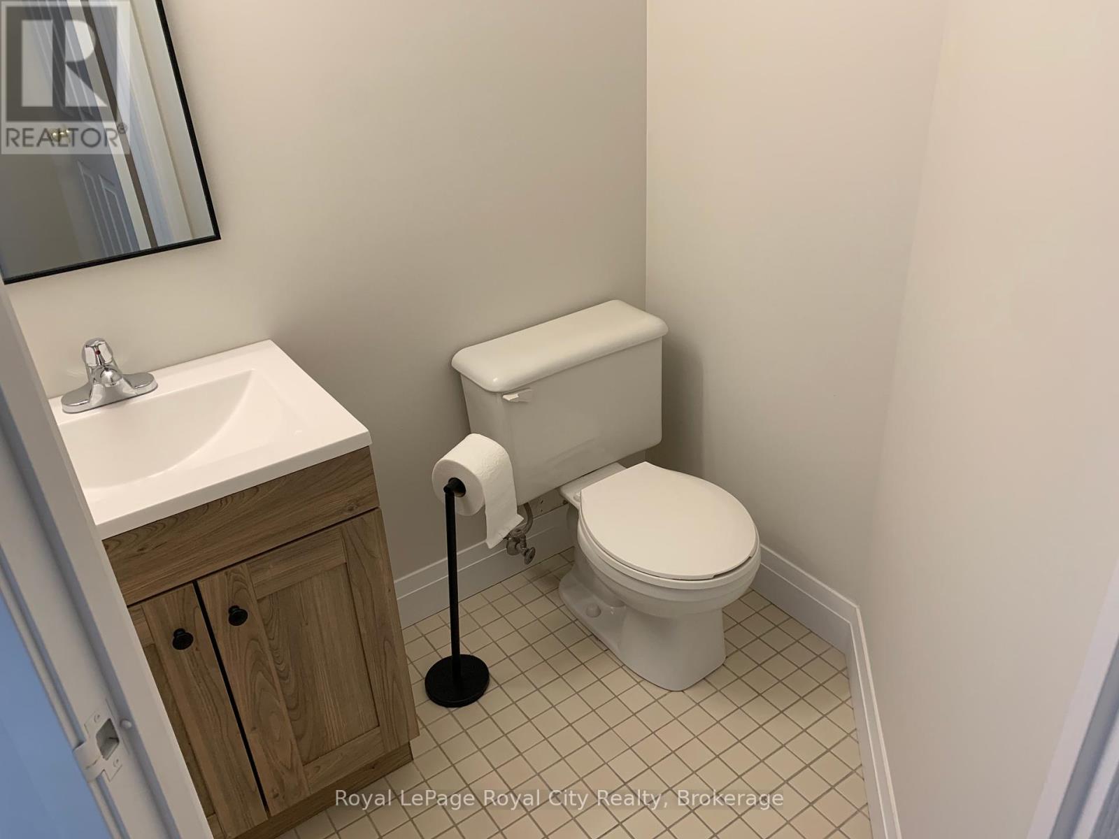 301 - 105 Bagot Street, Guelph, Ontario  N1H 8H4 - Photo 12 - X12462154