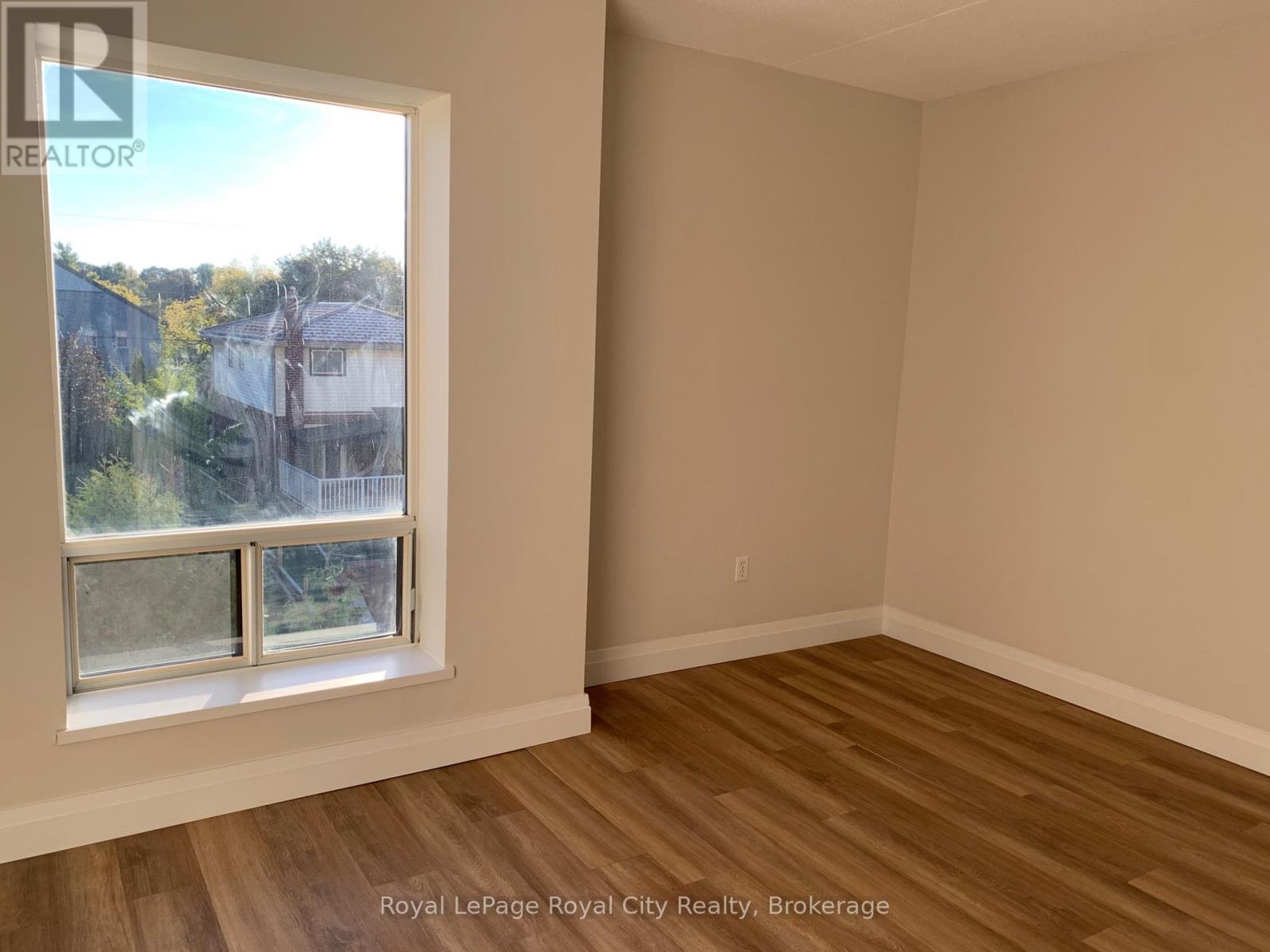 301 - 105 Bagot Street, Guelph, Ontario  N1H 8H4 - Photo 17 - X12462154