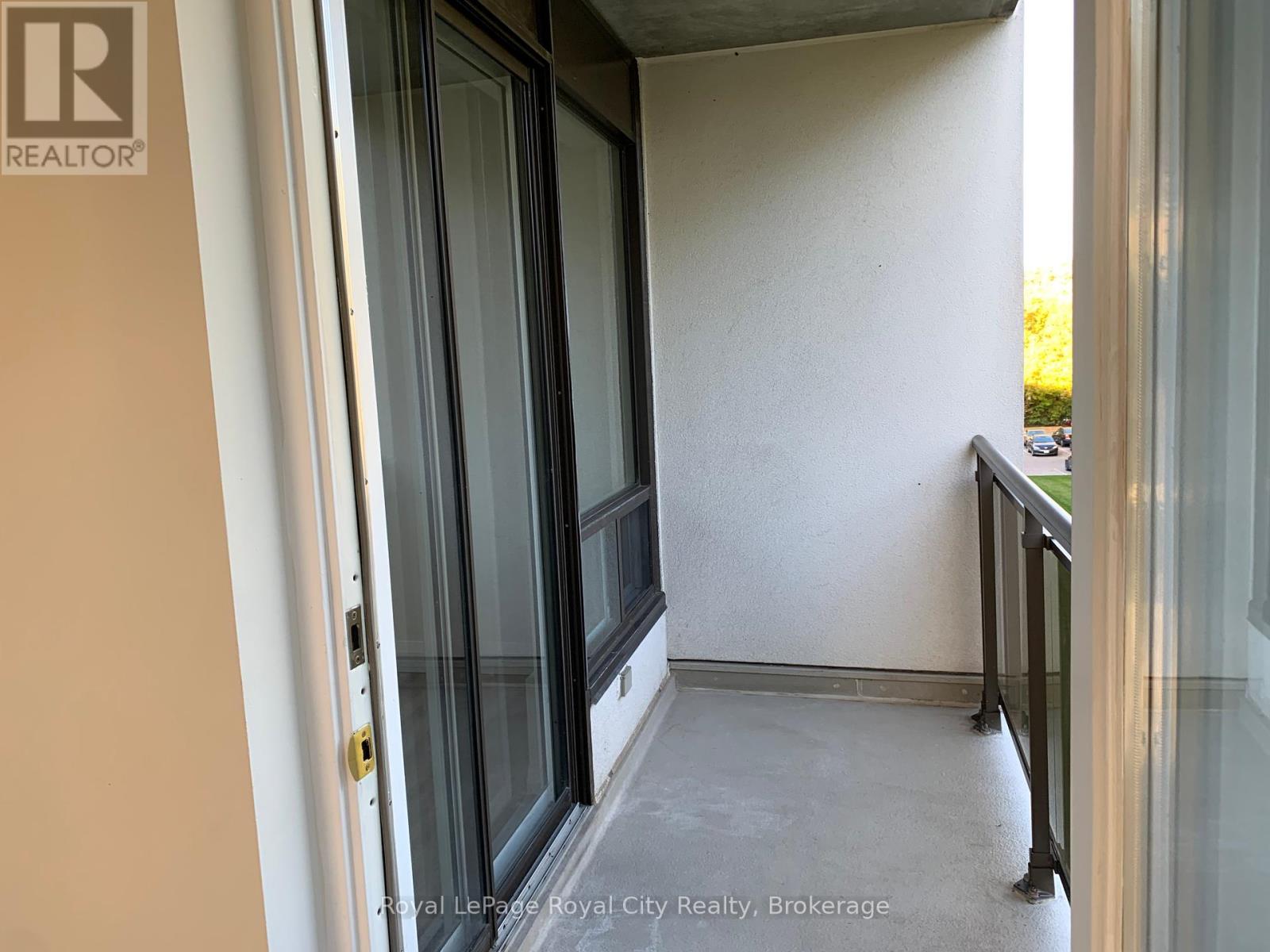 301 - 105 Bagot Street, Guelph, Ontario  N1H 8H4 - Photo 9 - X12462154