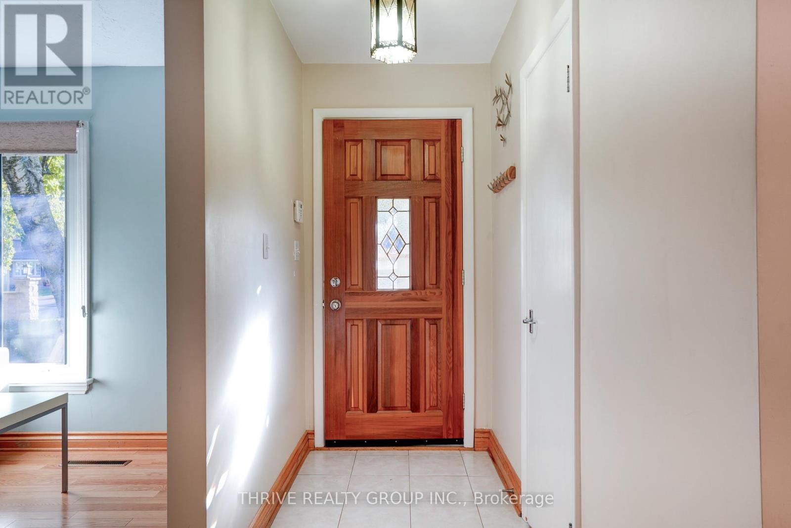 478 Glen Crescent, London North, Ontario  N6H 3L4 - Photo 3 - X12462160