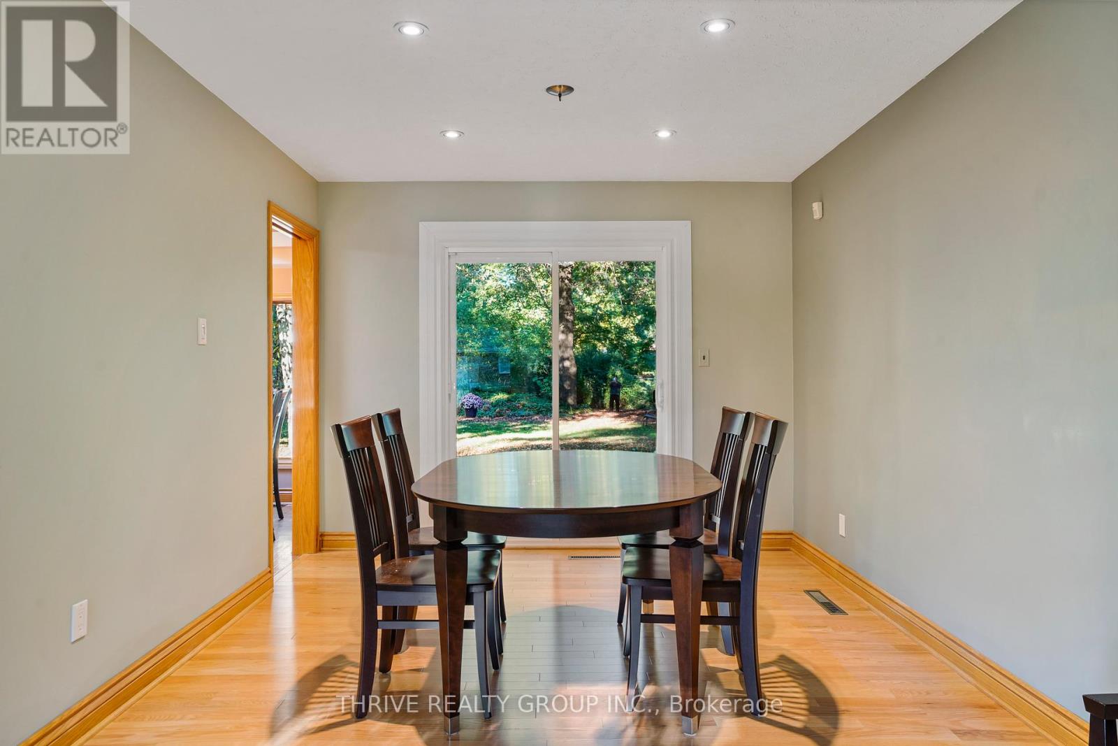 478 Glen Crescent, London North, Ontario  N6H 3L4 - Photo 8 - X12462160