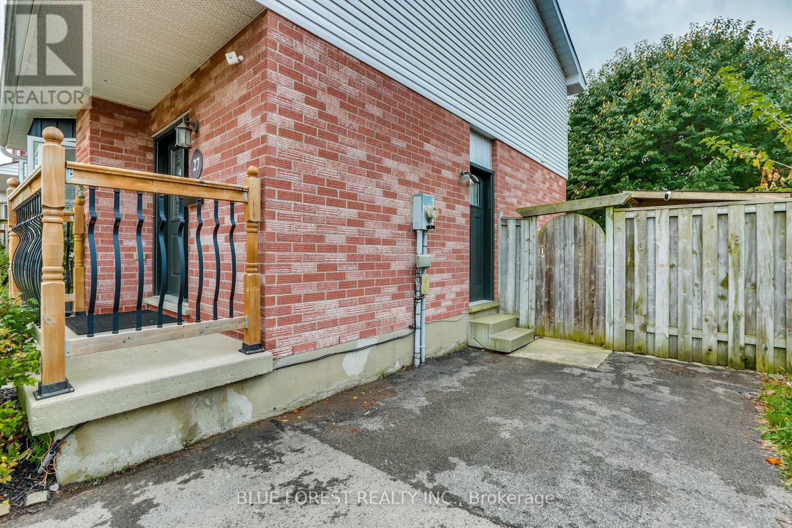27 Loggers Grove, London East, Ontario  N5W 5Y9 - Photo 28 - X12462176