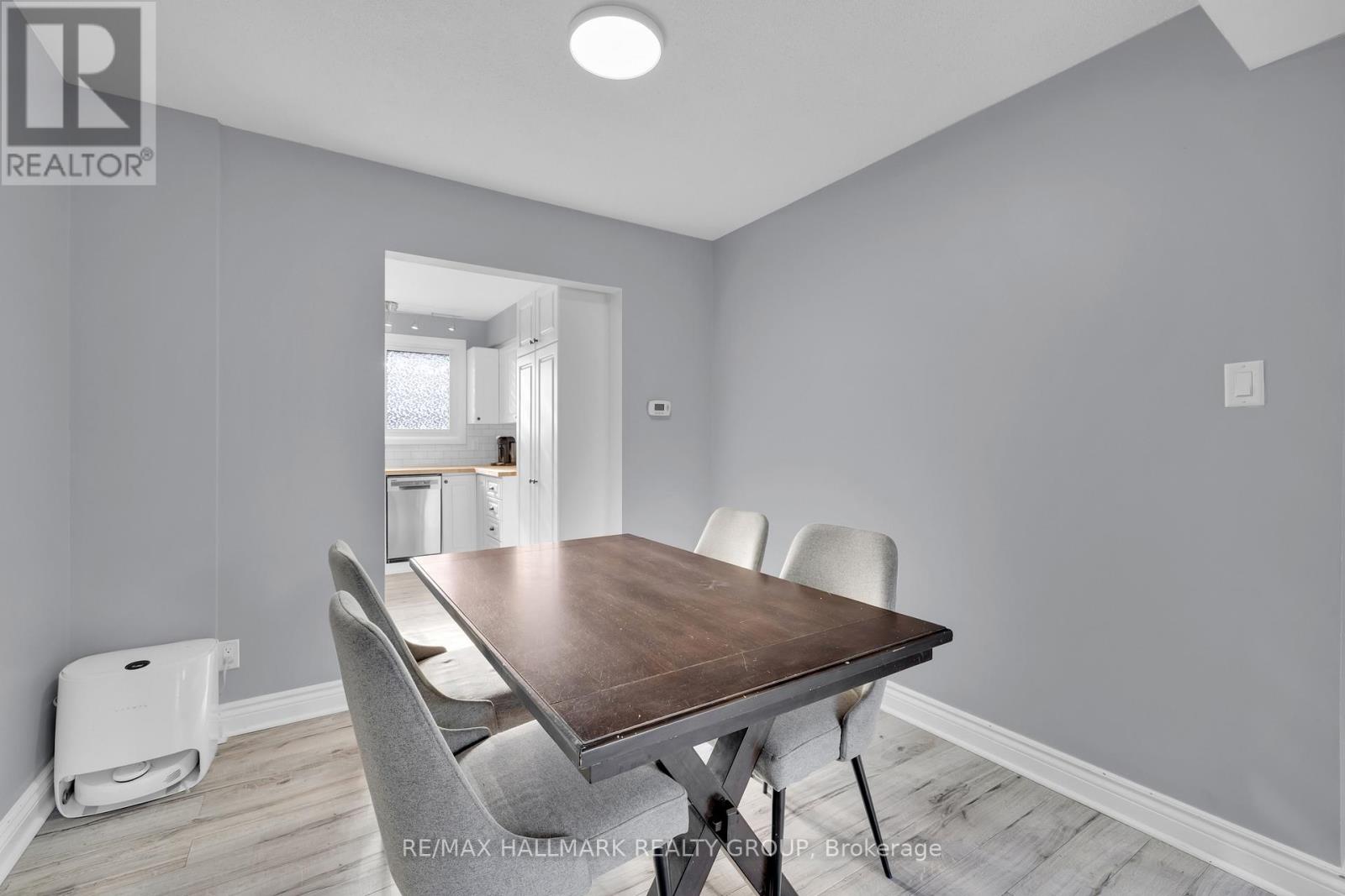 81 Hadley Circle, Ottawa, Ontario  K2H 7Z8 - Photo 17 - X12462179