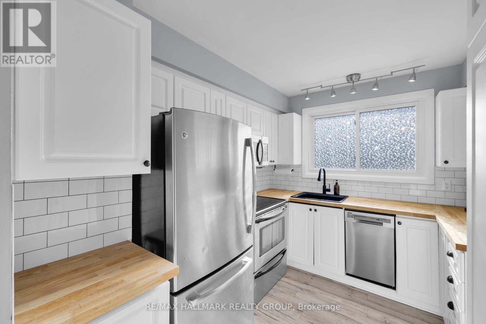 81 Hadley Circle, Ottawa, Ontario  K2H 7Z8 - Photo 20 - X12462179