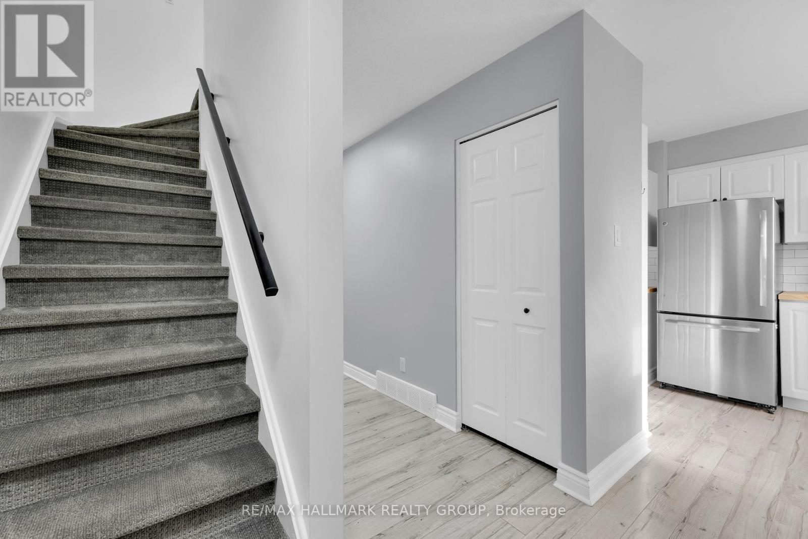 81 Hadley Circle, Ottawa, Ontario  K2H 7Z8 - Photo 27 - X12462179