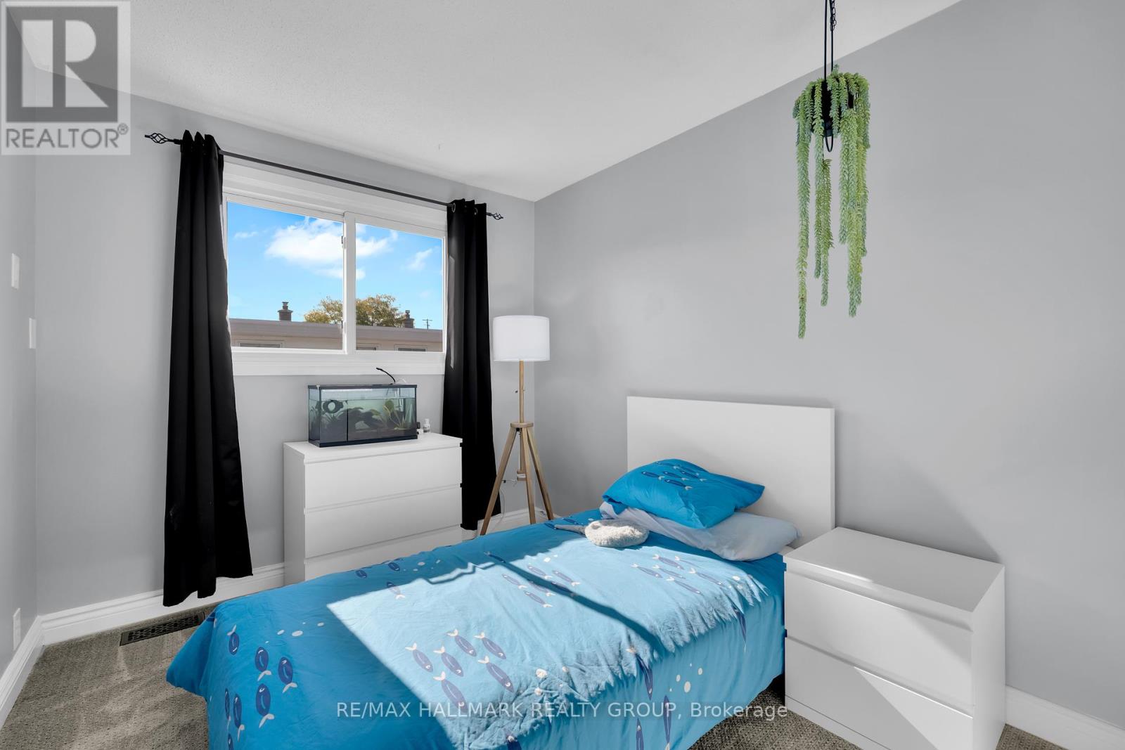 81 Hadley Circle, Ottawa, Ontario  K2H 7Z8 - Photo 32 - X12462179