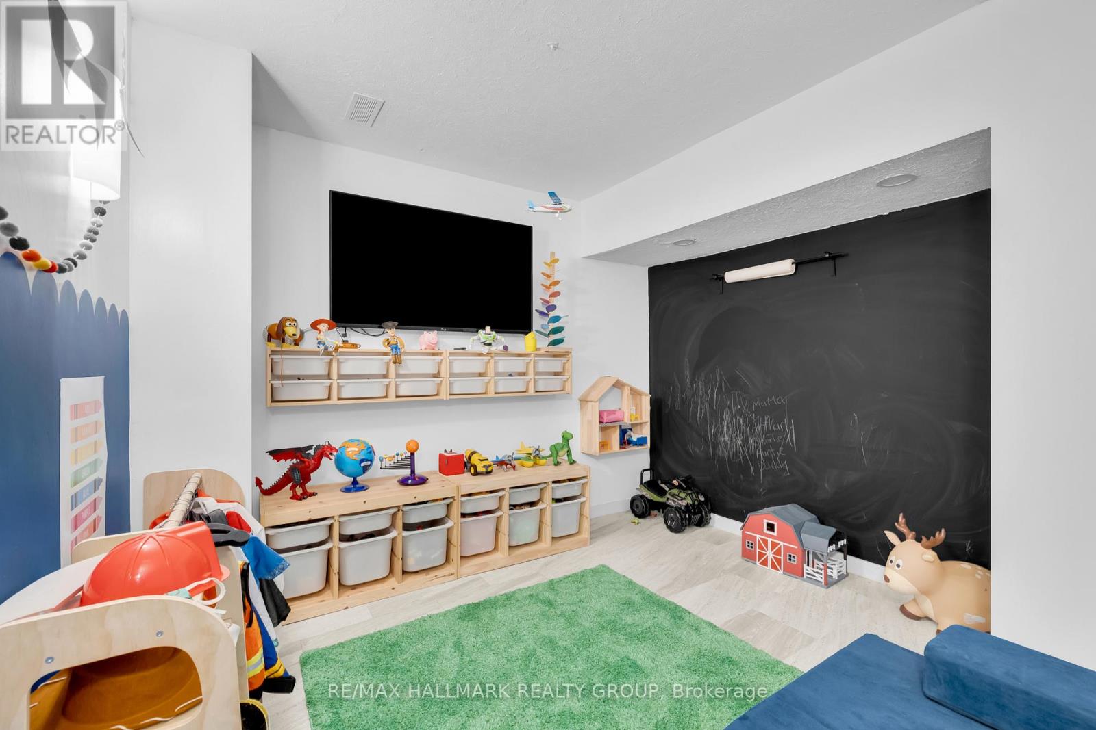 81 Hadley Circle, Ottawa, Ontario  K2H 7Z8 - Photo 39 - X12462179