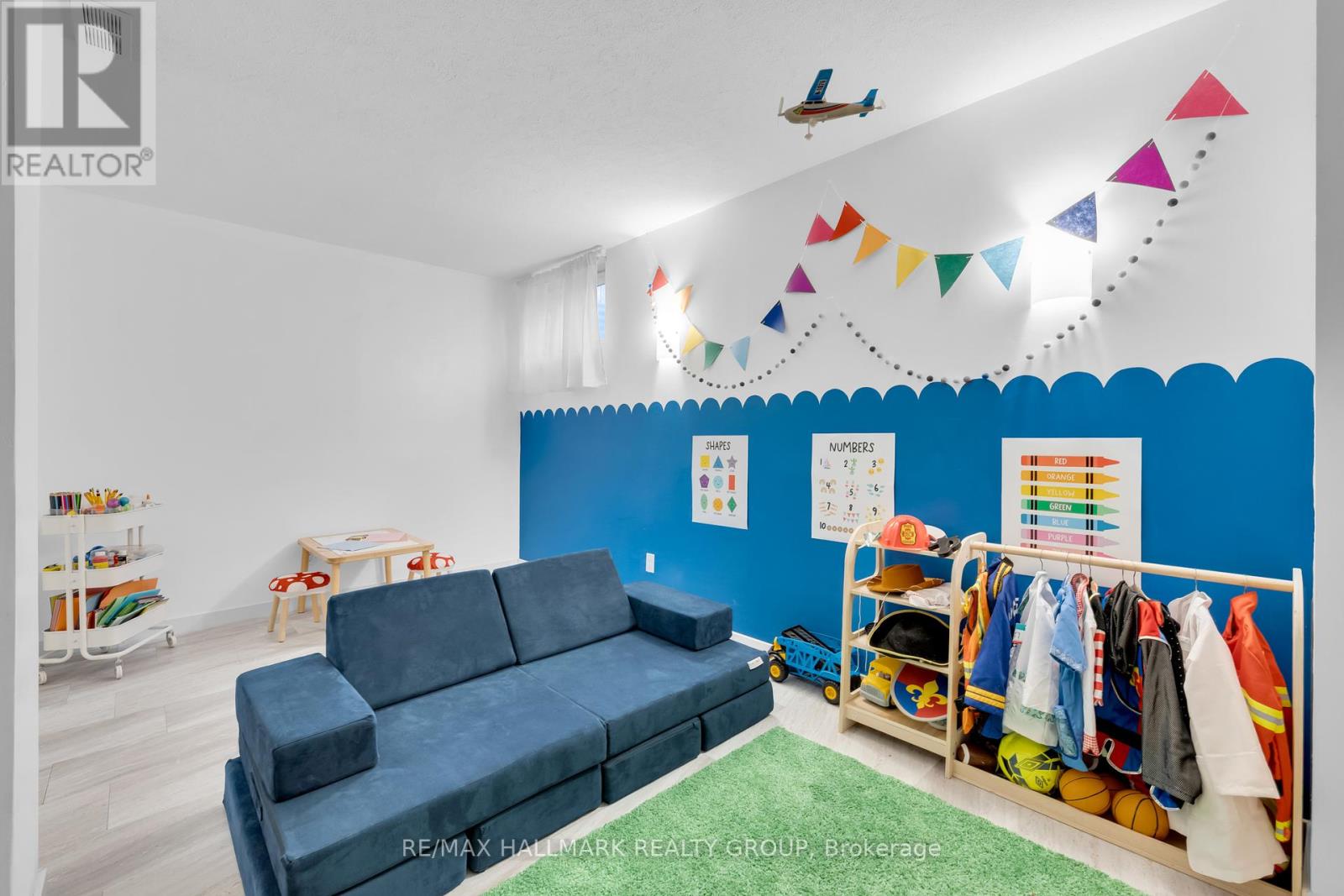 81 Hadley Circle, Ottawa, Ontario  K2H 7Z8 - Photo 41 - X12462179