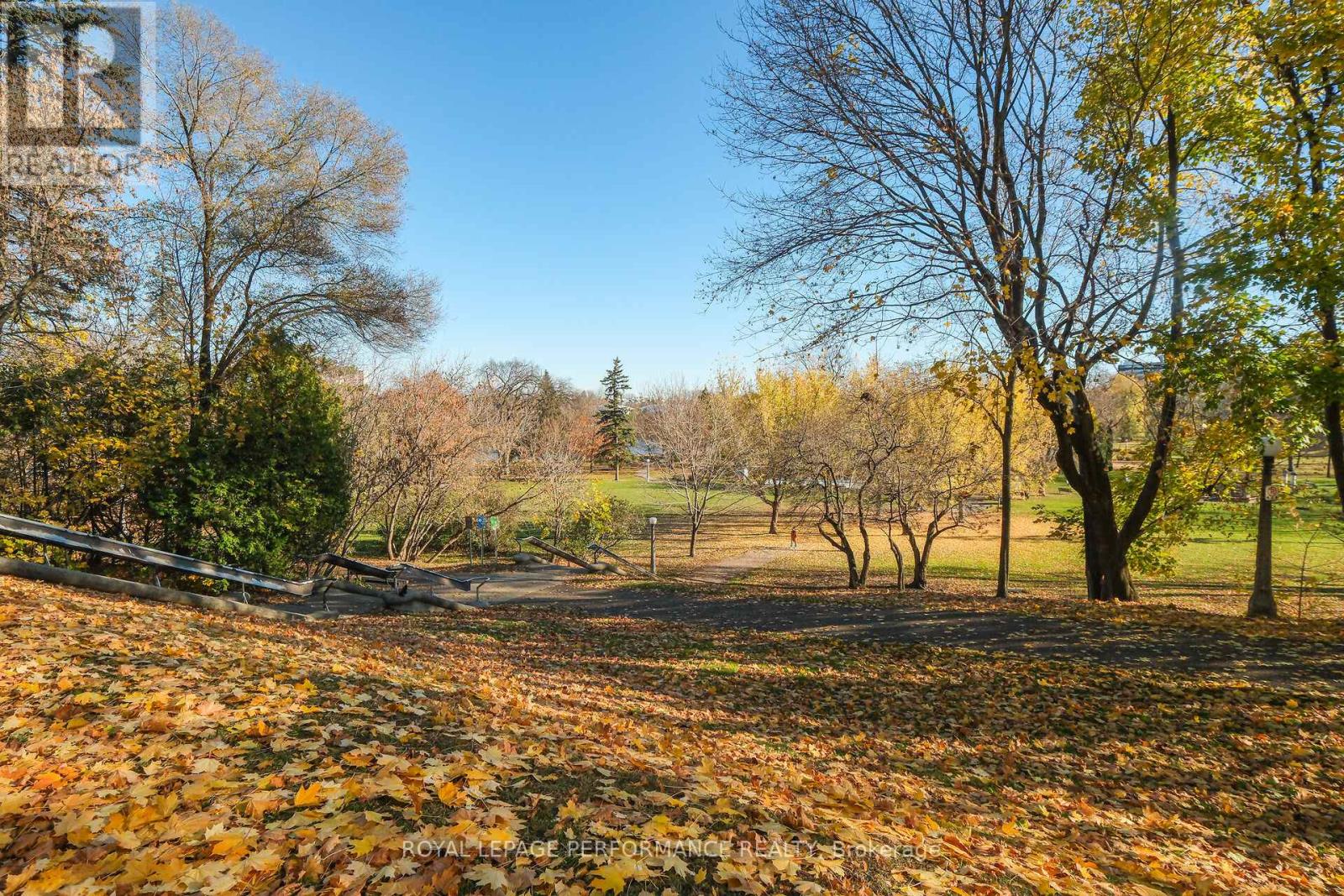 3 - 4 Range Road, Ottawa, Ontario  K1N 6R4 - Photo 2 - X12462195